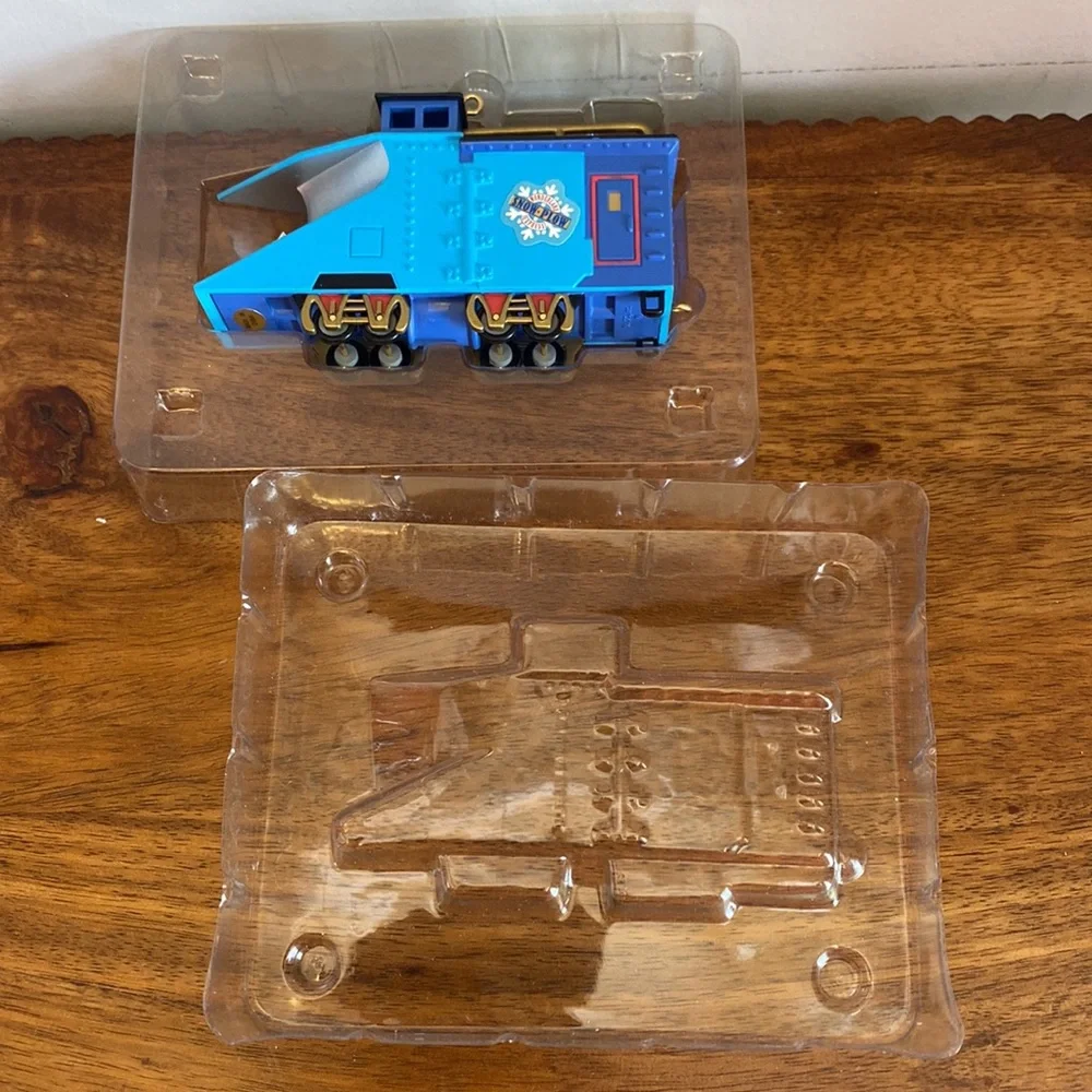 Vintage 2007 Carlton Cards Wonderland Express Train Ornament 46